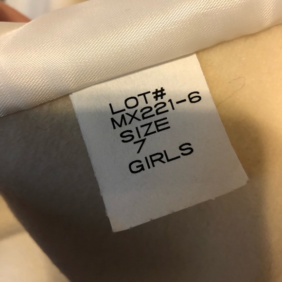 Girls luxurious Elegant Ivory winter faux coat&hat - Picture 5 of 7